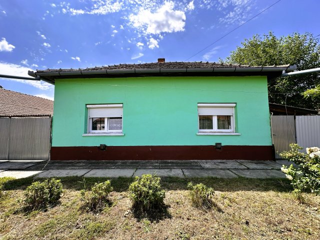 Eladó családi ház, Mezőkovácsházán 15 M Ft, 3 szobás