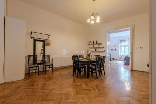 Eladó téglalakás, Budapesten, VI. kerületben 165 M Ft, 5 szobás