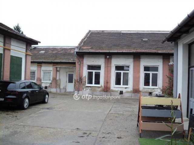 Eladó telek, Budapesten, X. kerületben 250 M Ft