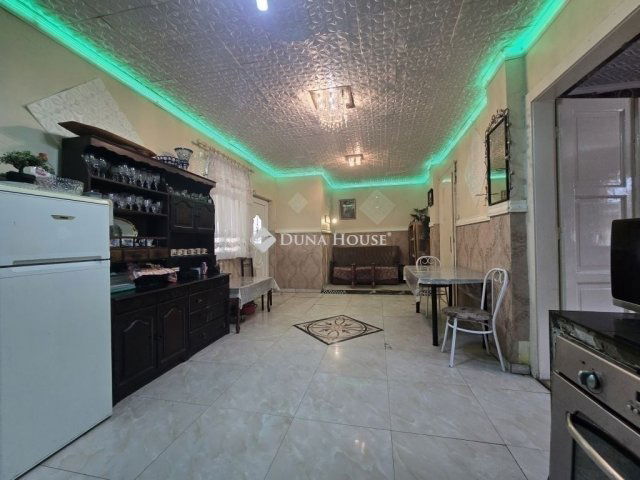 Eladó családi ház, Budapesten, XVIII. kerületben 72 M Ft