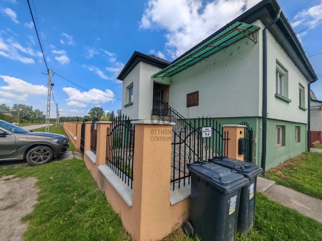 Eladó családi ház, Táton 65.9 M Ft, 3 szobás