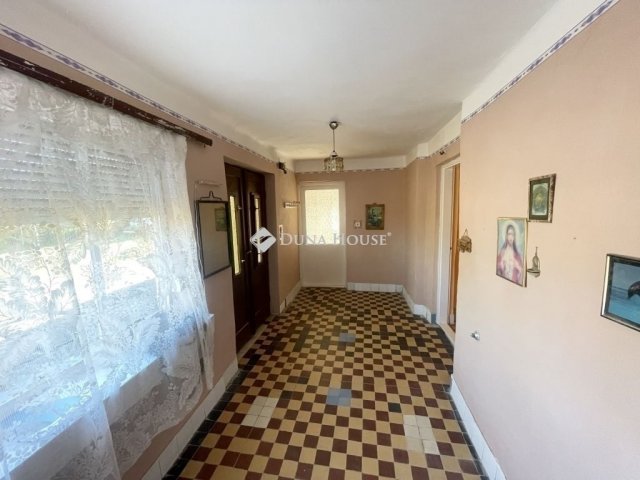 Eladó családi ház, Sülysápon 38.99 M Ft, 3 szobás