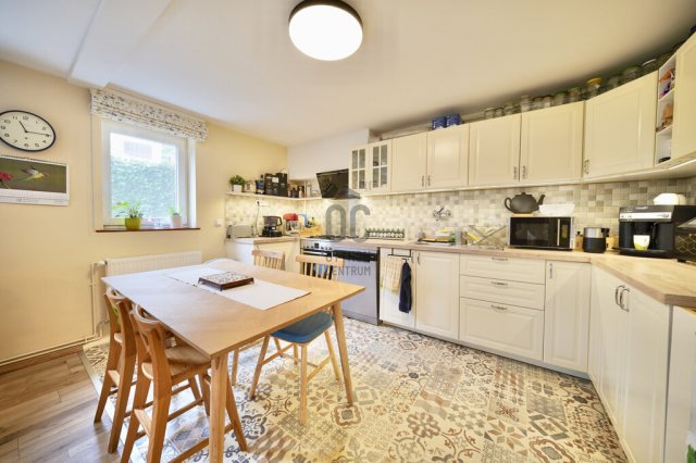 Eladó téglalakás, Budaörsön 135 M Ft, 4 szobás