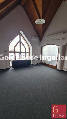 Kiadó iroda, Budapesten, XII. kerületben, Meredek utcában