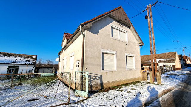 Eladó családi ház, Véménden 24.9 M Ft, 3+3 szobás