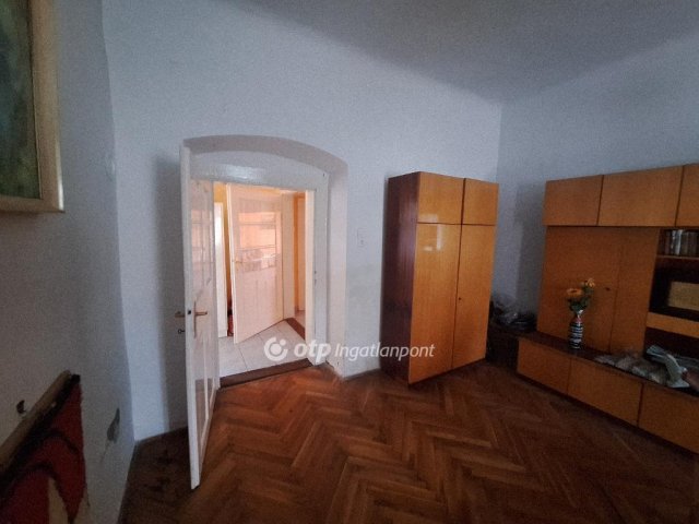 Eladó téglalakás, Mezőhegyesen 18.5 M Ft, 3 szobás