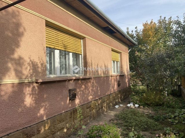 Eladó családi ház, Monoron 74 M Ft, 4 szobás