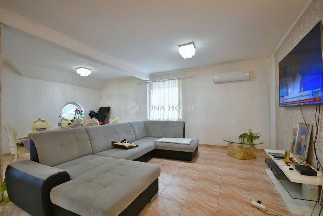 Eladó családi ház, Budapesten, XVI. kerületben 280 M Ft