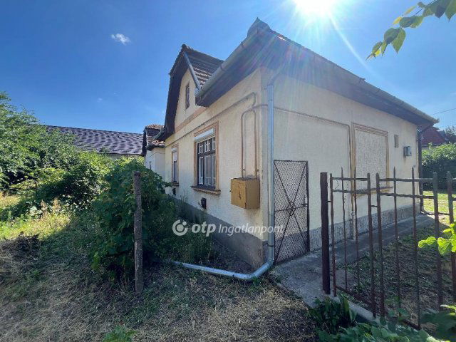 Eladó családi ház, Debrecenben 85 M Ft, 5 szobás
