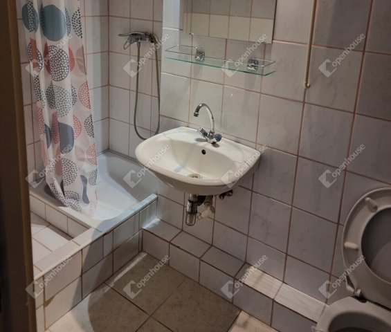 Eladó téglalakás, Szombathelyen 31.5 M Ft, 2 szobás