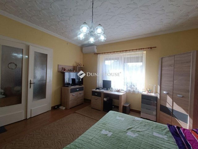 Eladó családi ház, Nagykőrösön 55.5 M Ft, 4 szobás