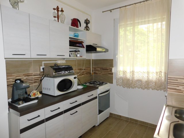 Eladó panellakás, Keszthelyen 44.5 M Ft, 1 szobás