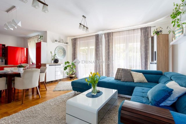 Eladó téglalakás, Budapesten, III. kerületben 220 M Ft, 3 szobás