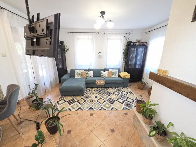 Eladó családi ház, Ordacsehin 118.6 M Ft, 5 szobás