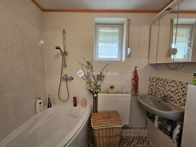 Eladó családi ház, Kistótfalun 61 M Ft, 3 szobás