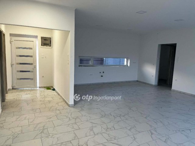 Eladó ikerház, Albertirsán 98 M Ft, 4 szobás