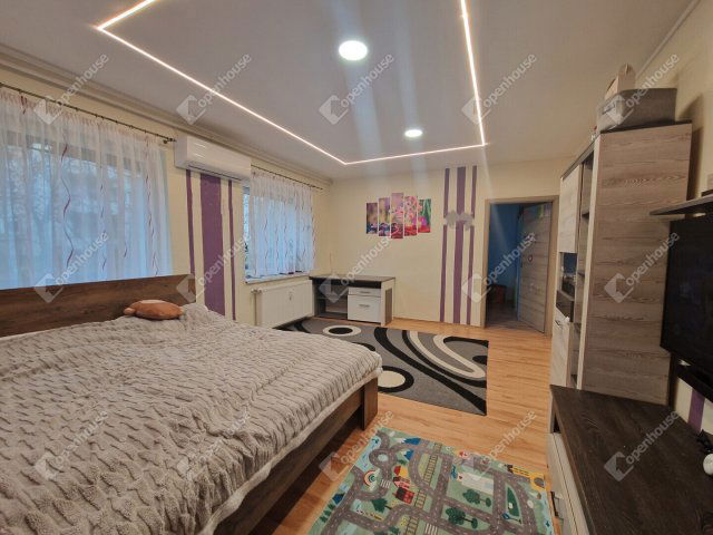 Eladó téglalakás, Almásfüzitőn 38.5 M Ft, 3 szobás