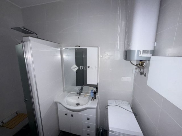 Eladó családi ház, Kecskeméten 65 M Ft, 3 szobás