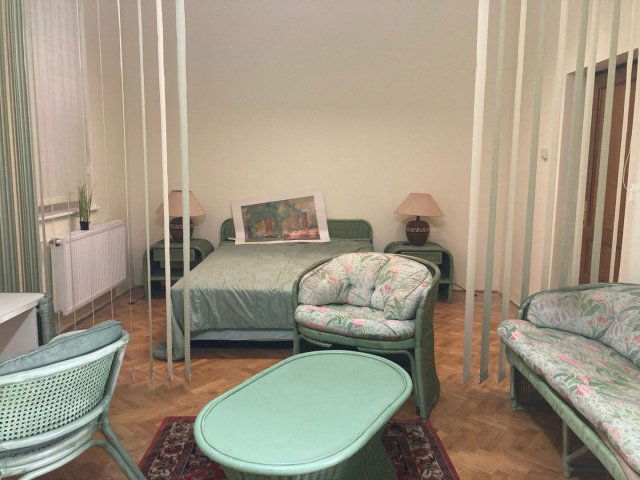 Kiadó családi ház, albérlet, Debrecenben 180 E Ft / hó