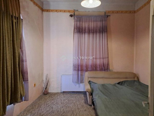 Eladó családi ház, Katymáron 8 M Ft, 4 szobás