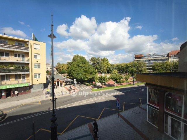 Eladó téglalakás, Nagykanizsán 68.9 M Ft, 3 szobás