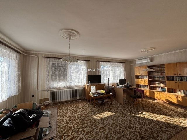 Eladó családi ház, Süttőn 71.5 M Ft, 4 szobás