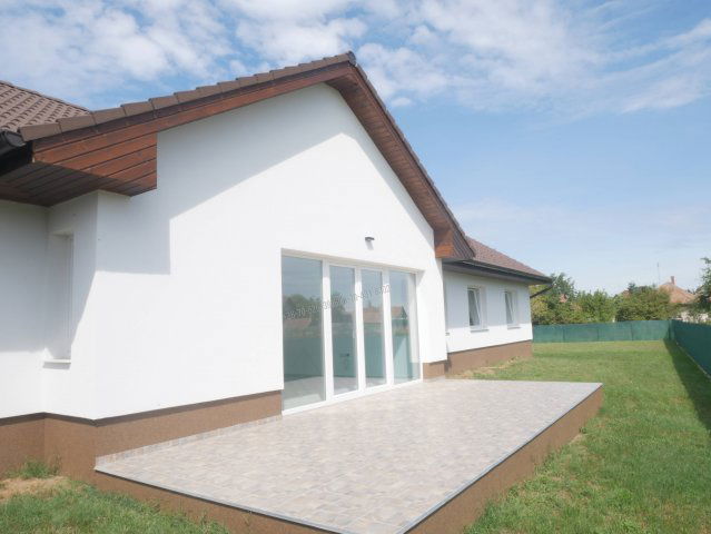 Eladó családi ház, Albertirsán 98 M Ft, 4 szobás