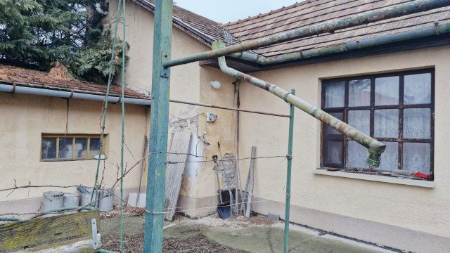 Eladó családi ház, Vecsésen 45.9 M Ft, 2 szobás