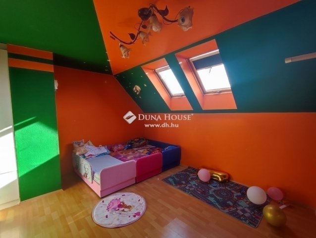 Eladó családi ház, Gyömrőn 104.5 M Ft, 5 szobás