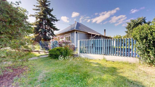 Eladó családi ház, Tiszaújvárosban 34.99 M Ft, 2 szobás