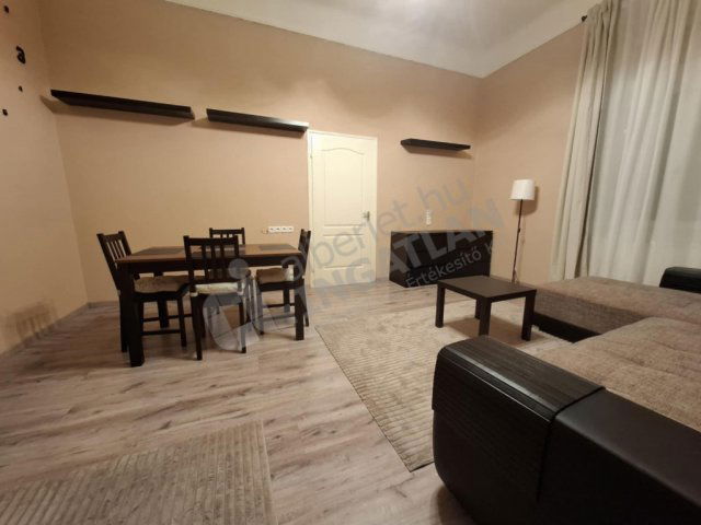 Kiadó téglalakás, albérlet, VIII. kerületben, Práter utcában