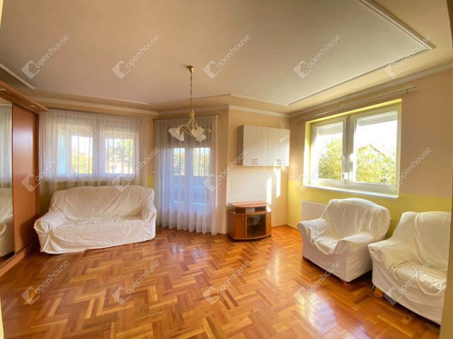 Eladó ikerház, Debrecenben 105 M Ft, 4 szobás