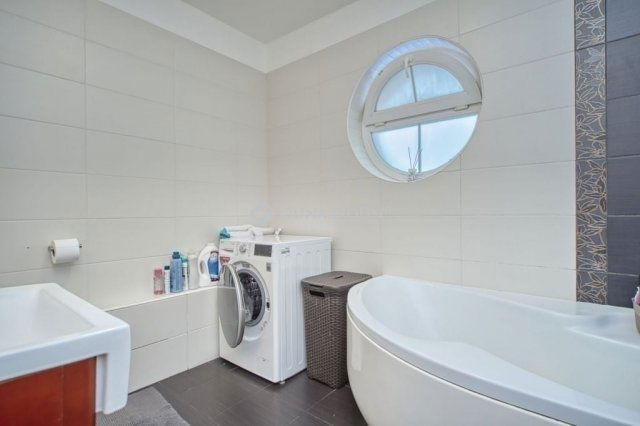 Eladó sorház, Budapesten, X. kerületben 139.9 M Ft, 4 szobás