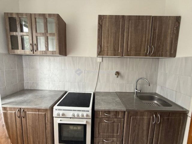 Eladó téglalakás, Pécsett 35.9 M Ft, 2 szobás