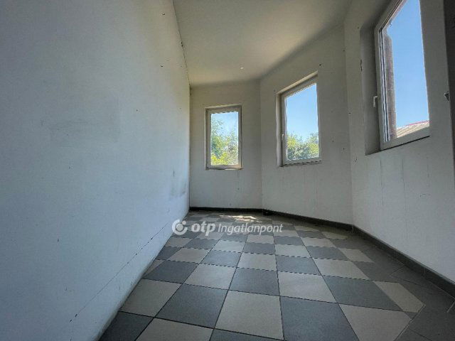 Eladó családi ház, Budapesten, XVI. kerületben 99 M Ft