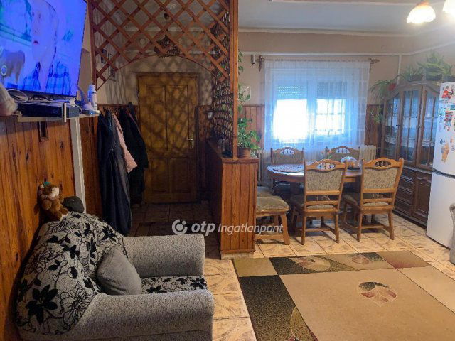 Eladó családi ház, Újfehértón 31 M Ft, 2 szobás