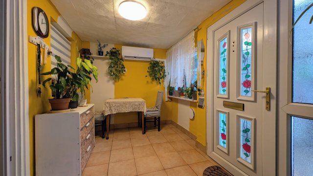Eladó családi ház, Kecskeméten 38 M Ft, 3 szobás