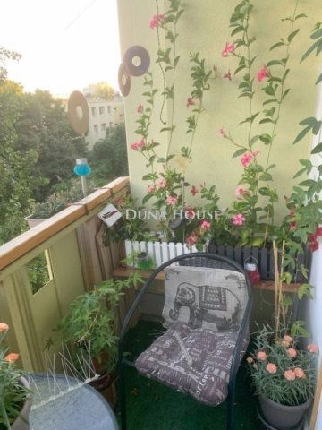 Eladó panellakás, Szegeden 69 M Ft, 3 szobás