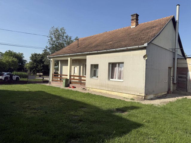 Eladó családi ház, Mocsán 49.9 M Ft, 4 szobás