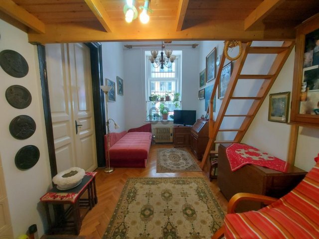 Eladó téglalakás, Budapesten, VI. kerületben 99.9 M Ft, 3 szobás