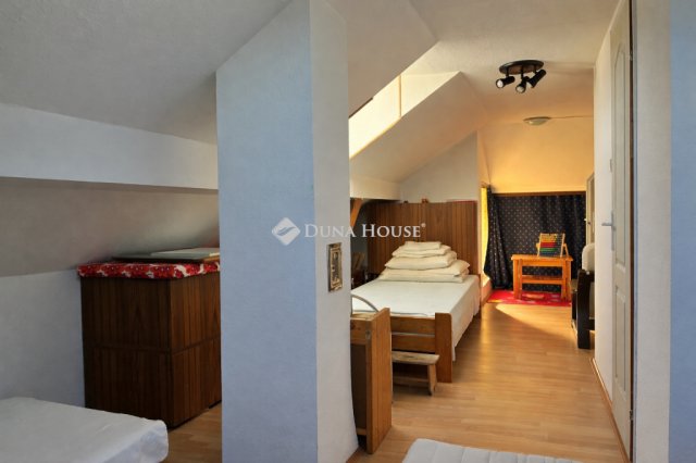 Eladó családi ház, Budapesten, XVIII. kerületben 99 M Ft