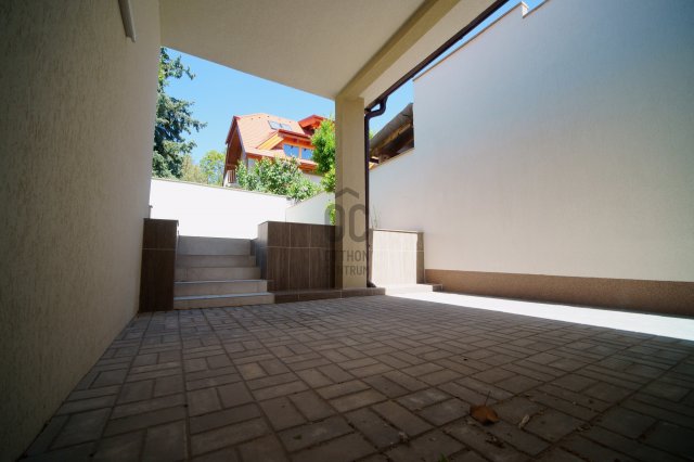 Eladó családi ház, Budakeszin 174.9 M Ft, 7 szobás