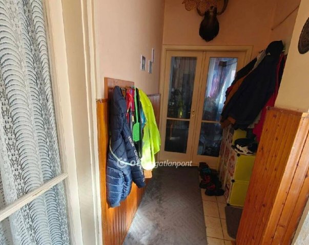 Eladó családi ház, Alsónémediben 74.9 M Ft, 5 szobás