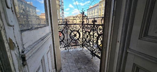 Eladó téglalakás, Budapesten, VIII. kerületben 118.9 M Ft