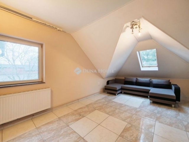 Eladó családi ház, Budapesten, XVIII. kerületben 140 M Ft