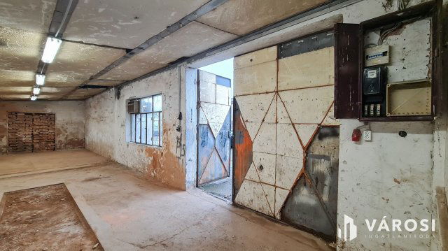Kiadó ipari ingatlan, Szentendrén 150 E Ft / hó