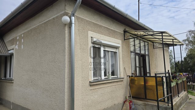 Eladó családi ház, Tiszafüreden 37 M Ft, 3 szobás
