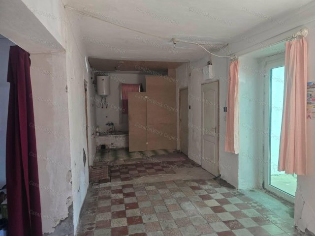 Eladó családi ház, Abonyban 30 M Ft, 3 szobás