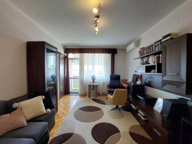 Kiadó téglalakás, albérlet, Szegeden, Dandár utcában, 2 szobás