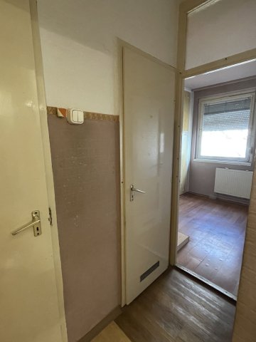 Eladó panellakás, Debrecenben 56.9 M Ft, 3 szobás